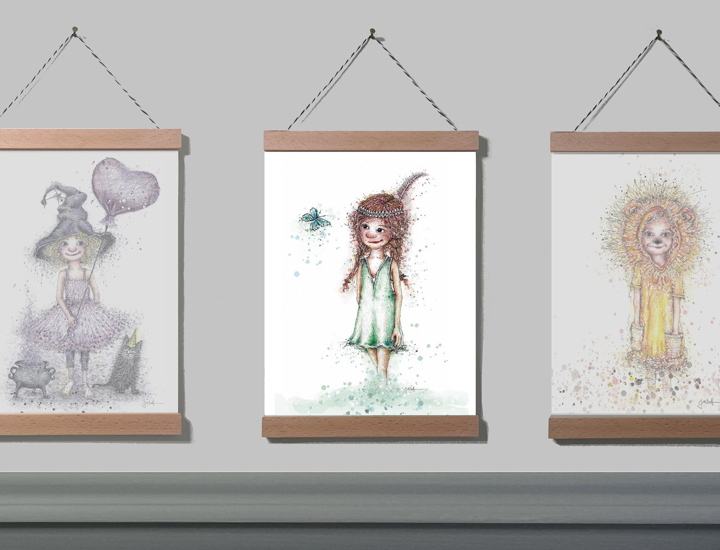 Poster Mädchen mit Feder A4 | Bild A4 Mädchen mit Feder | Mädchen mit Schmetterling auf Leinwand