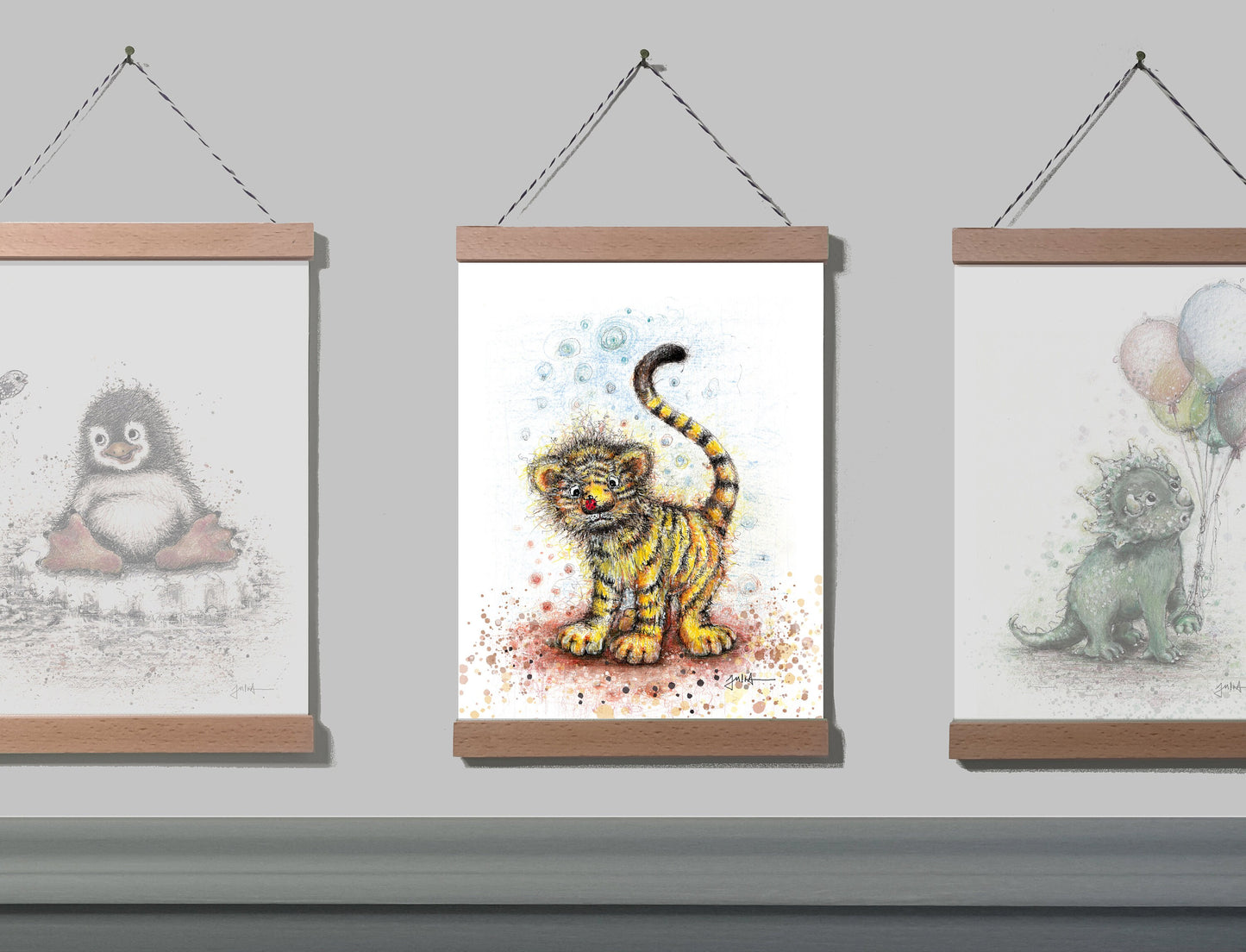 Poster Kleiner Tiger A4 | Bild A4 Baby Tiger mit Marienkäfer | Tiermotiv auf Leinwand